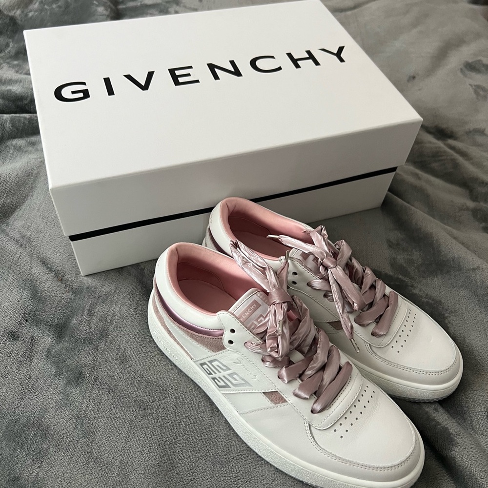 Givenchy Women's White and Pink Lace-Up Sneakers